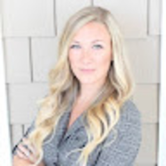 Meet your Posher, Dani - Picture 1 of 1
